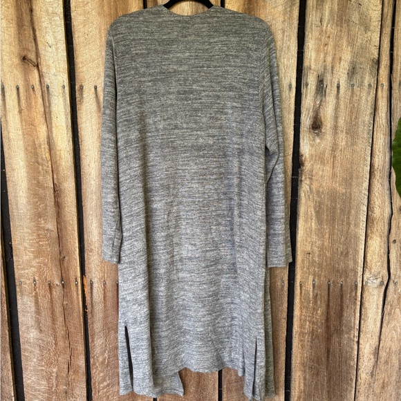 Torrid Super Soft Gray Open Front‎ Longline Cardigan Pockets Size 2 - Picture 3 of 4